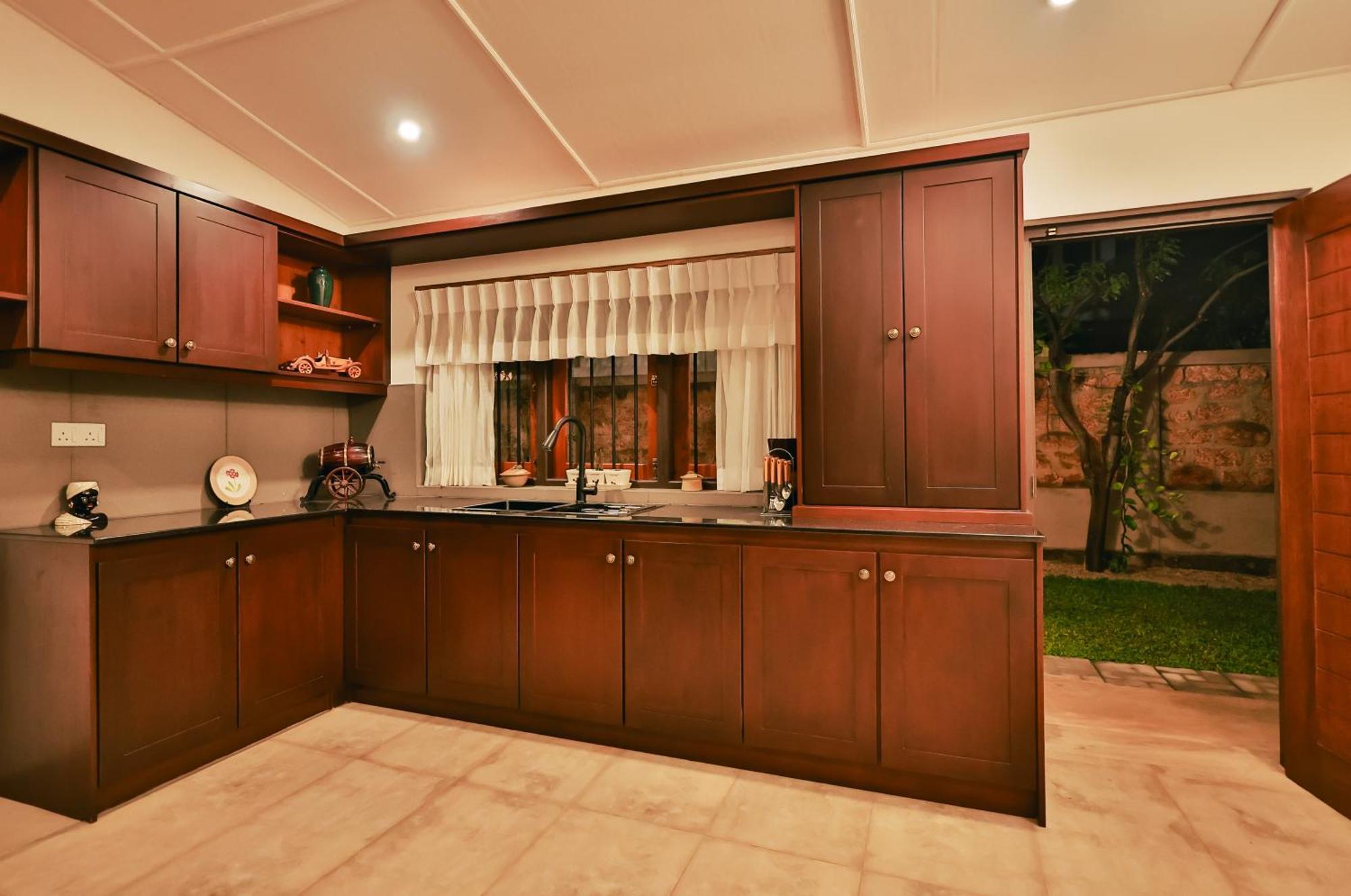 City Oasis 66 Negombo Eksteriør billede